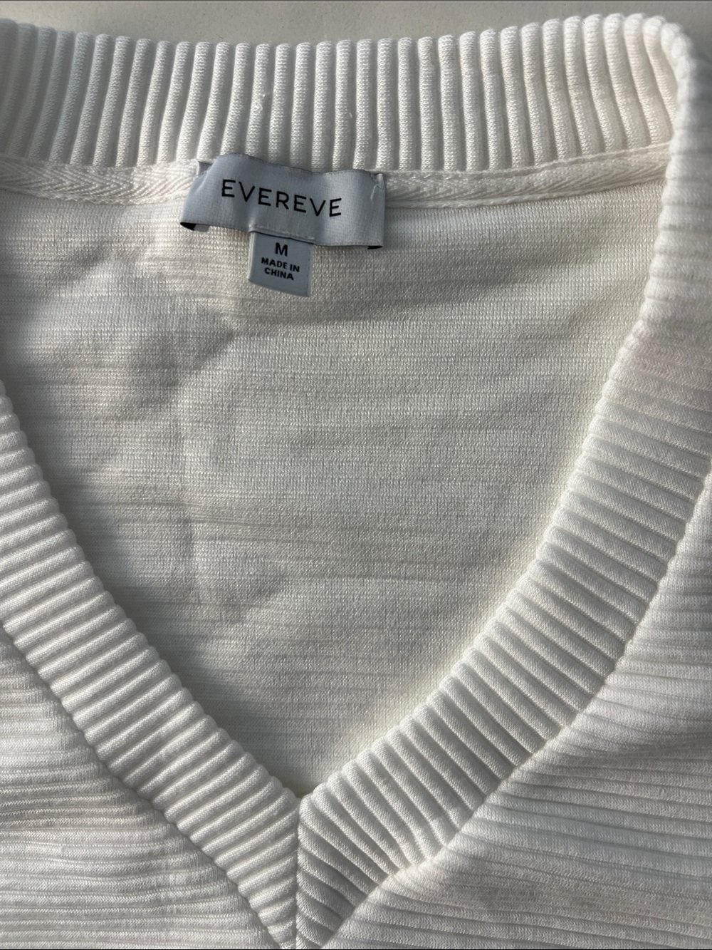 EVEREVE Ribbed V Neck Soft Pullover Oversized White Sweater Medium - Picture 5 of 6